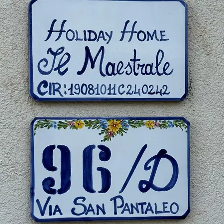 Il Maestrale Apartment *